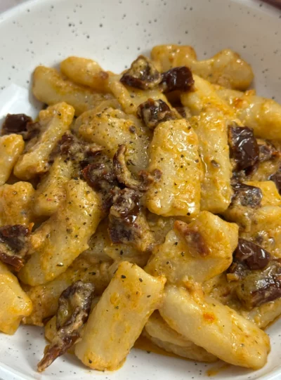 Homemade Rigatoni With Red Pesto & Sun Dried Tomatoes